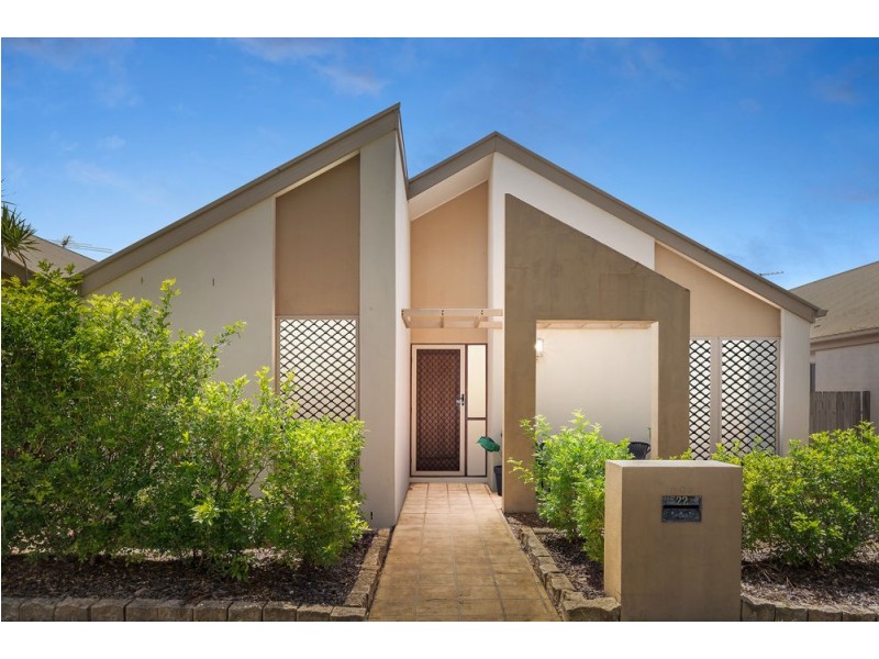 22 Pinnock Crescent, North Lakes QLD 4509