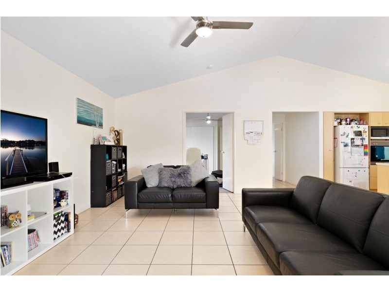 22 Pinnock Crescent, North Lakes QLD 4509