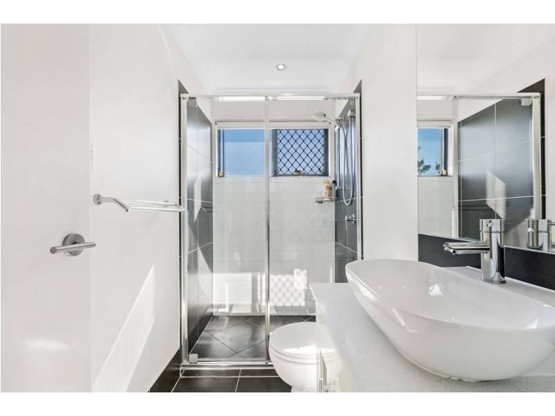 33 Lorikeet Parade, Dakabin QLD 4503