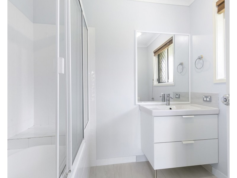 32 Cadaga Place, Caboolture QLD 4510