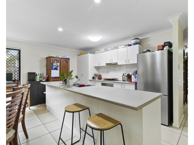 6 Crestwood Court, Kurwongbah QLD 4503