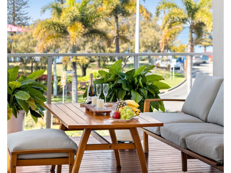 3 Marine Parade, Redcliffe QLD 4020