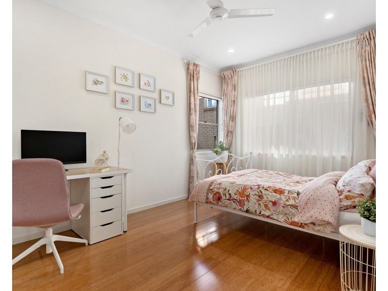 3 Marine Parade, Redcliffe QLD 4020