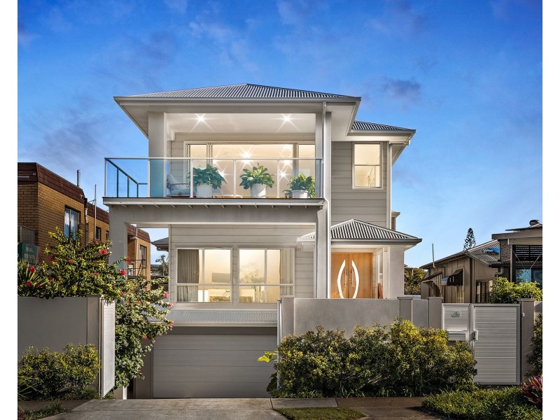 3 Marine Parade, Redcliffe QLD 4020