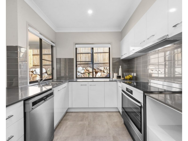 49 Darwin Circuit, North Lakes QLD 4509