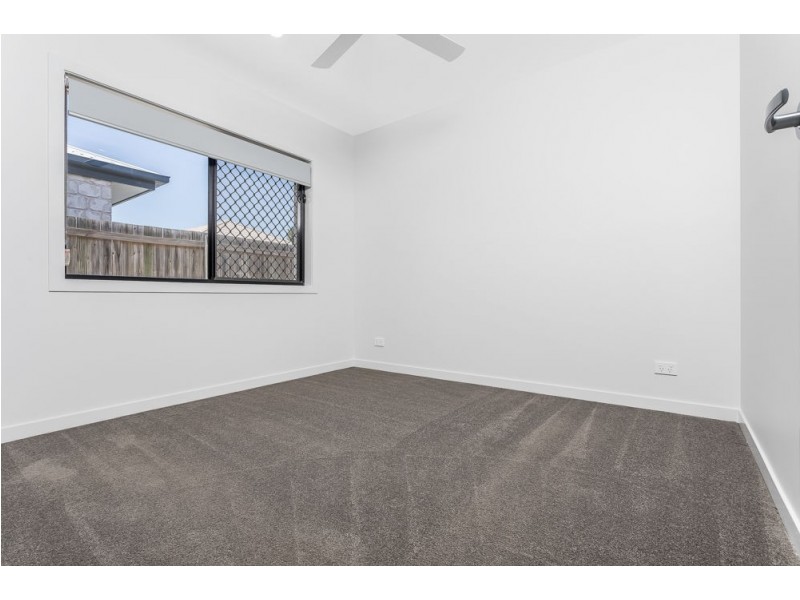 32 Braxlaw Cres, Dakabin QLD 4503