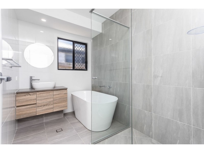 32 Braxlaw Cres, Dakabin QLD 4503