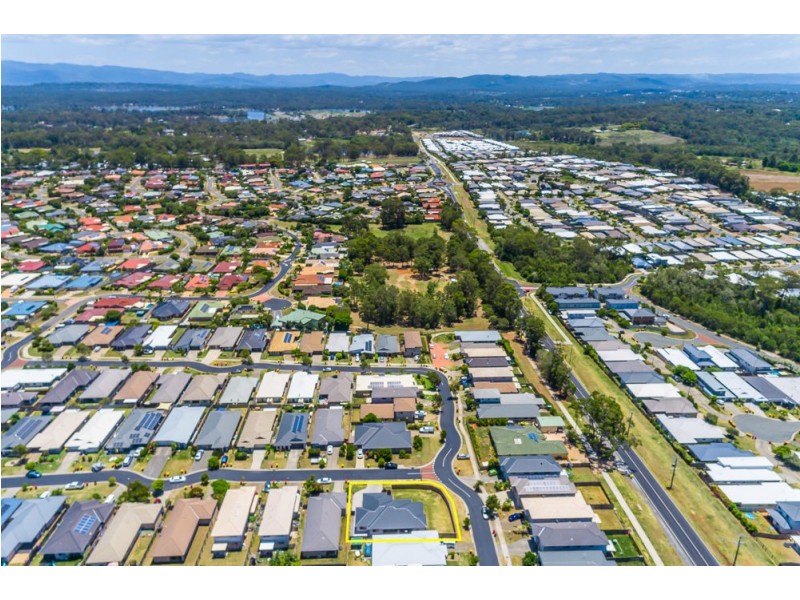 32 Braxlaw Cres, Dakabin QLD 4503