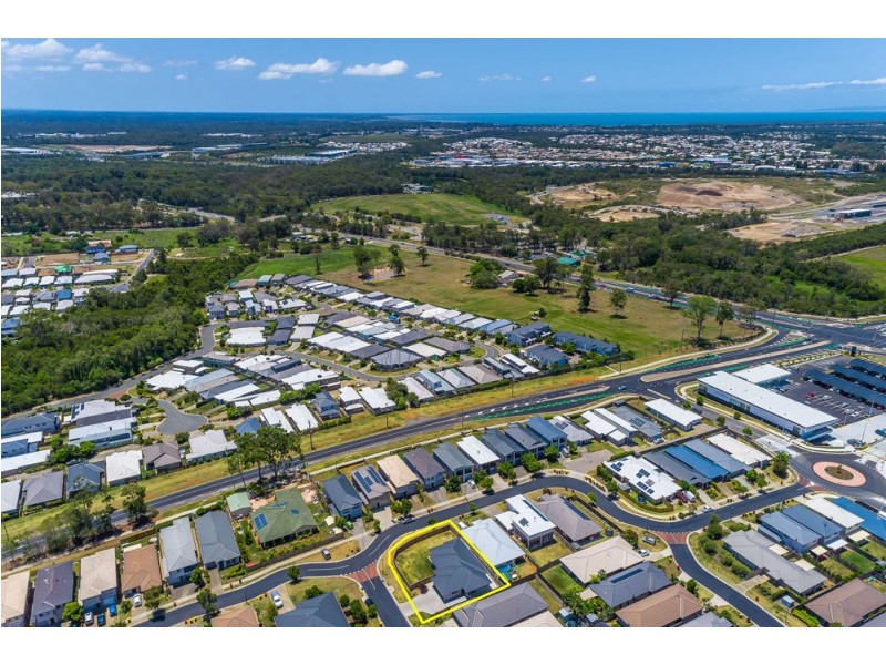 32 Braxlaw Cres, Dakabin QLD 4503