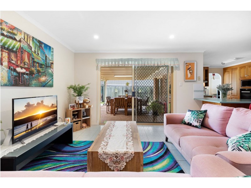 24 Duyvestyn Terrace, Murrumba Downs QLD 4503