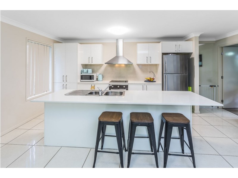 11 Tahr Place, Dakabin QLD 4503