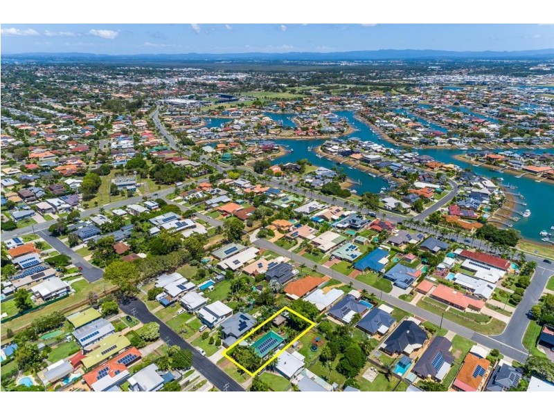 19 Roma Street, Scarborough QLD 4020