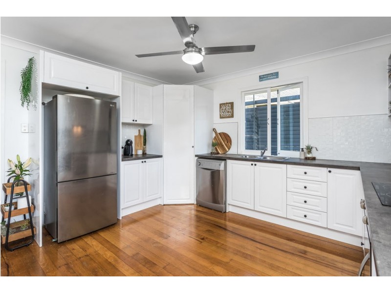 20 Crest Street, Kallangur QLD 4503