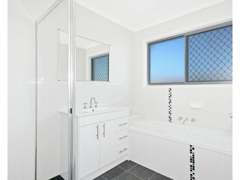 2 Russo Court, Rothwell QLD 4022