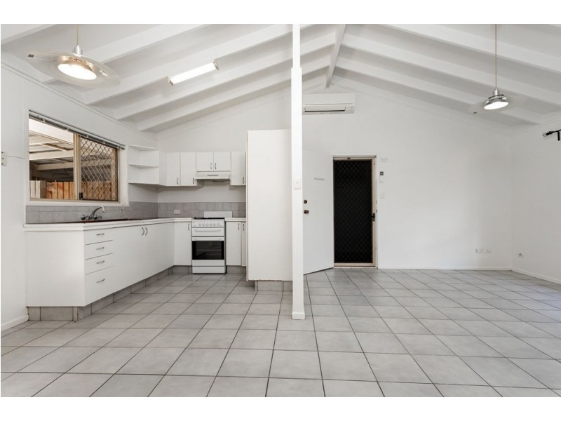 18 Leslie Street, Kallangur QLD 4503