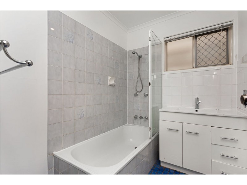 18 Leslie Street, Kallangur QLD 4503