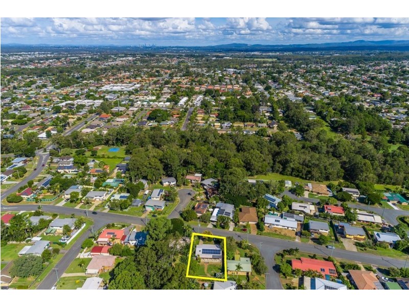 18 Leslie Street, Kallangur QLD 4503