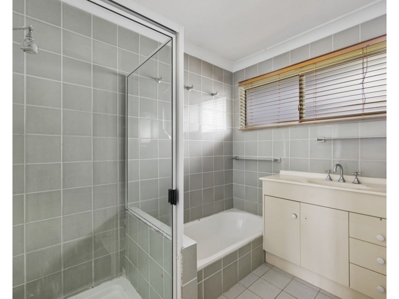2 Tamarix Avenue, Bray Park QLD 4500