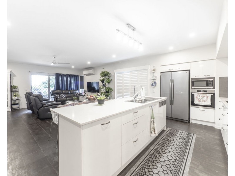 61 Gordon Circuit, Warner QLD 4500