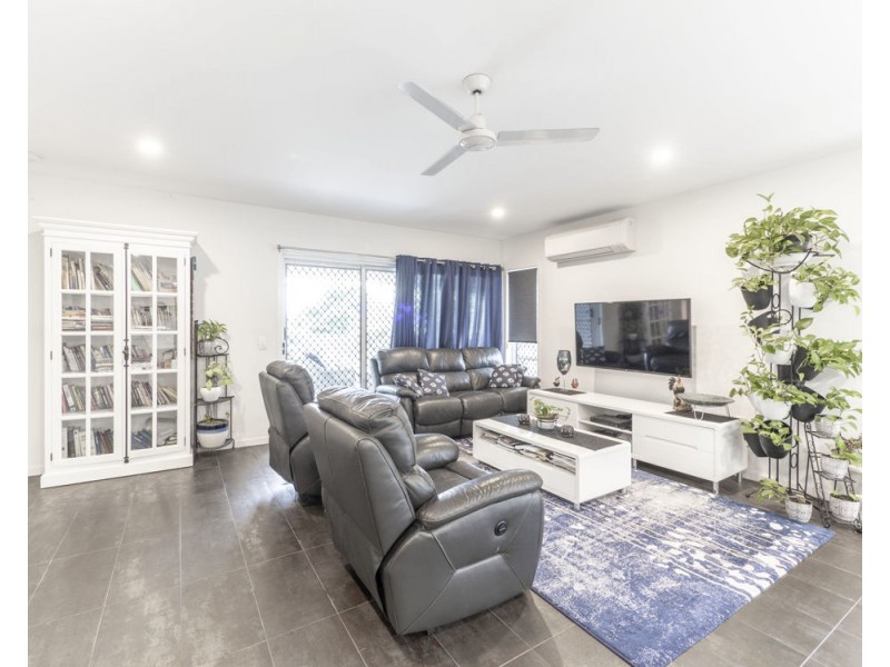 61 Gordon Circuit, Warner QLD 4500