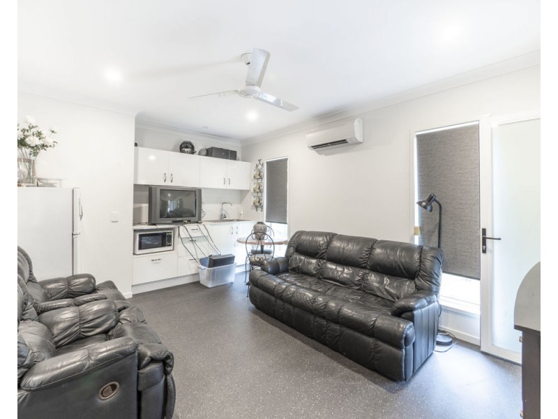 61 Gordon Circuit, Warner QLD 4500