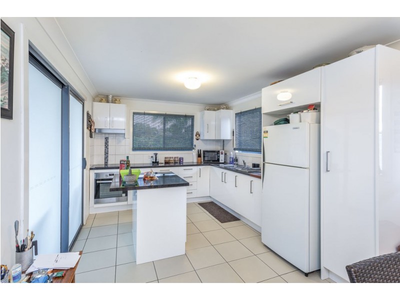327 Deception Bay Road, Deception Bay QLD 4508
