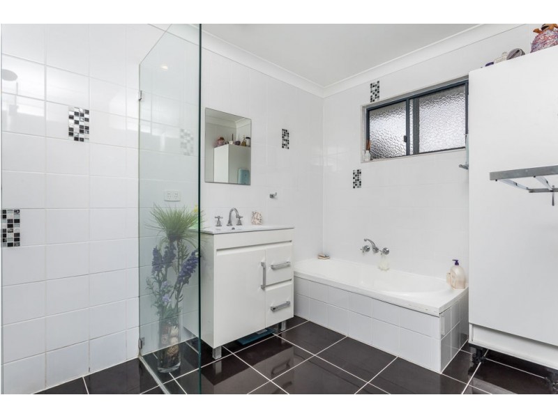 327 Deception Bay Road, Deception Bay QLD 4508