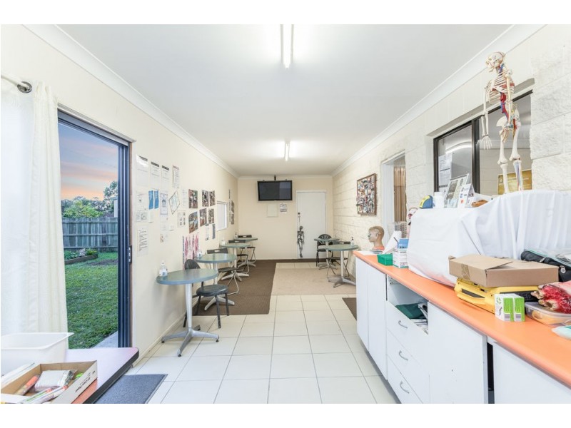 327 Deception Bay Road, Deception Bay QLD 4508