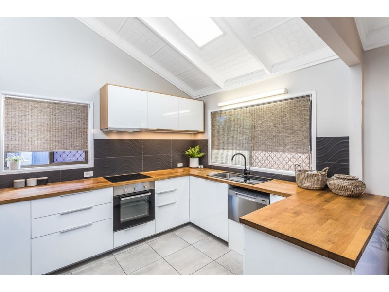 35 Andracia Street, Kallangur QLD 4503