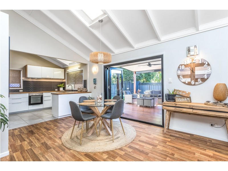 35 Andracia Street, Kallangur QLD 4503