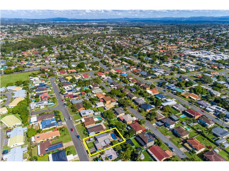 35 Andracia Street, Kallangur QLD 4503