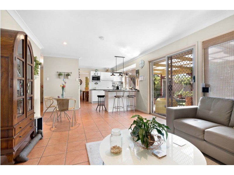 4 Maple Close, Bracken Ridge QLD 4017