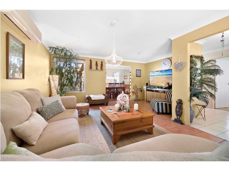 4 Maple Close, Bracken Ridge QLD 4017