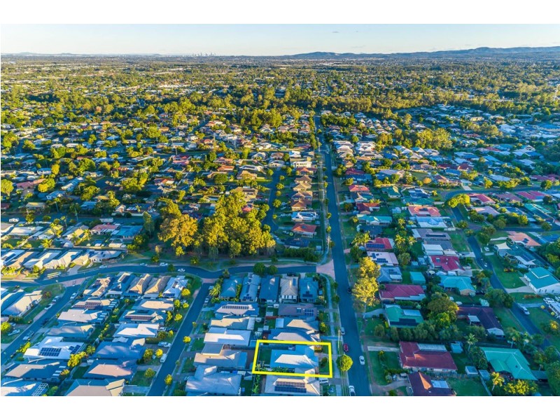 15 Balstrup Road North, Kallangur QLD 4503