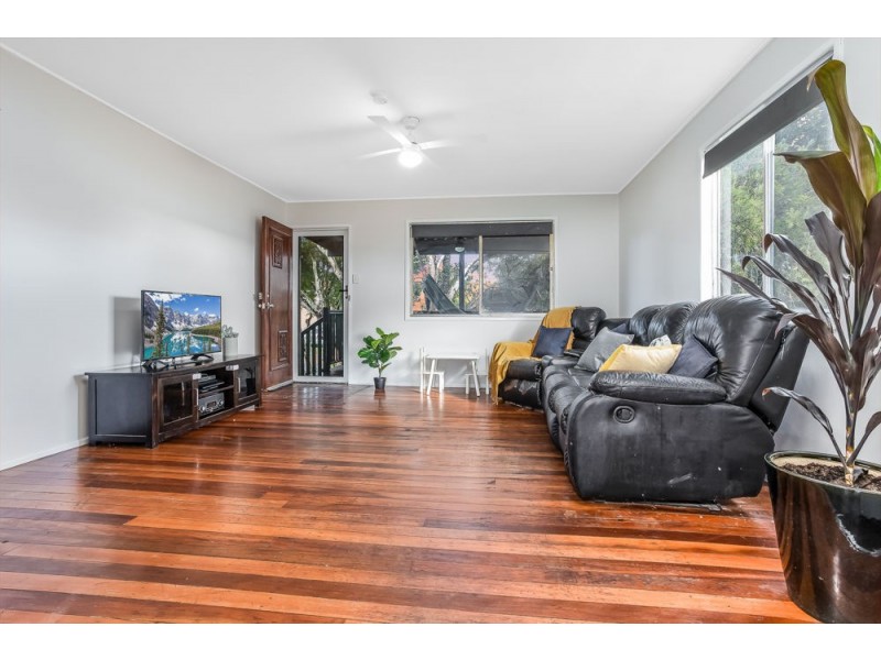 18 Viney Avenue, Kallangur QLD 4503
