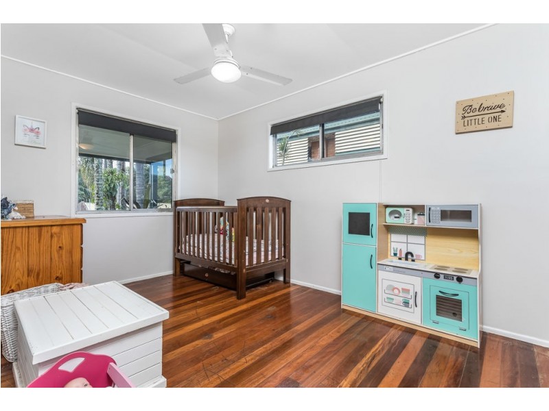 18 Viney Avenue, Kallangur QLD 4503