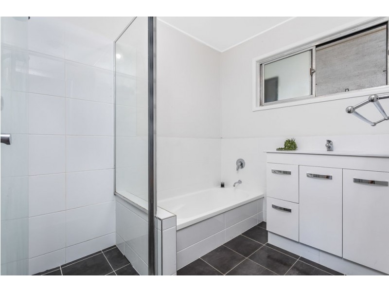 18 Viney Avenue, Kallangur QLD 4503
