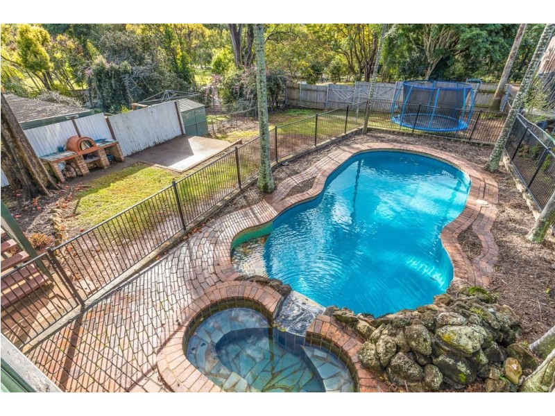 18 Viney Avenue, Kallangur QLD 4503
