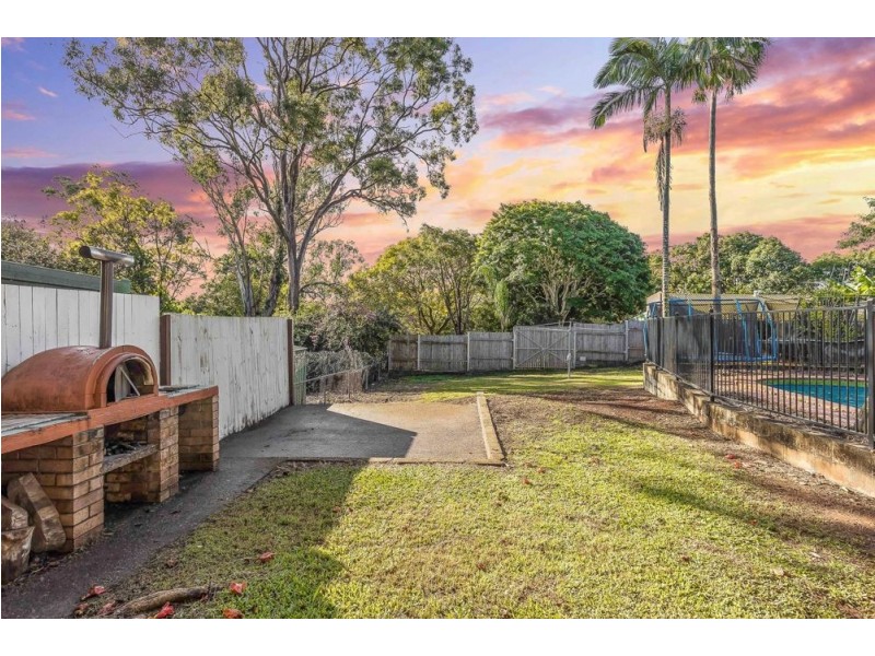 18 Viney Avenue, Kallangur QLD 4503