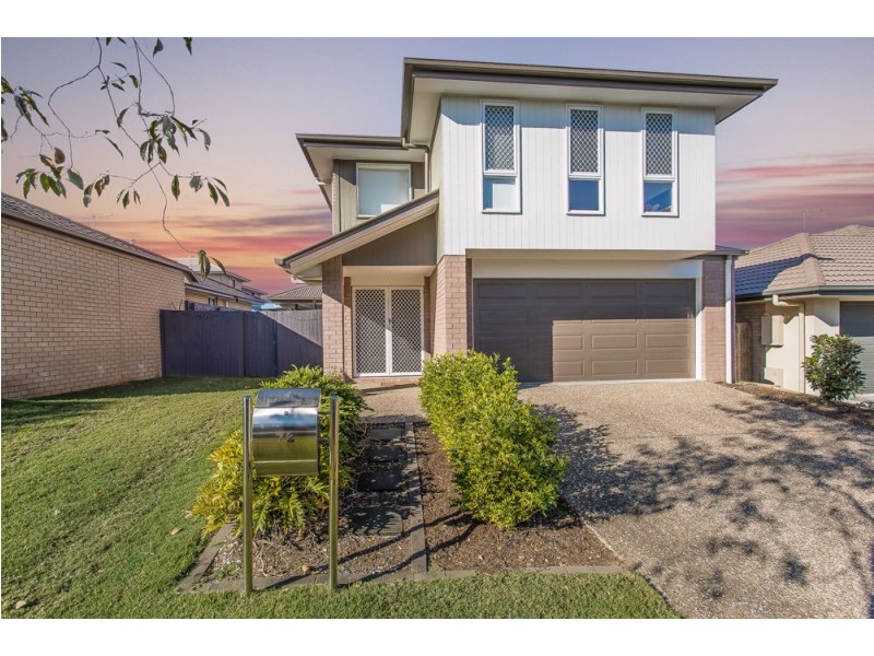 72 Mapleton Drive, North Lakes QLD 4509