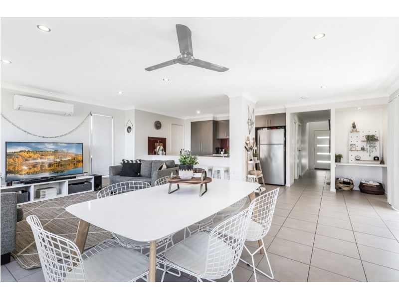 72 Mapleton Drive, North Lakes QLD 4509