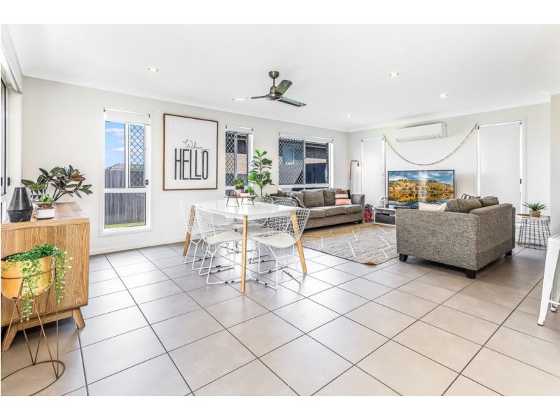 72 Mapleton Drive, North Lakes QLD 4509