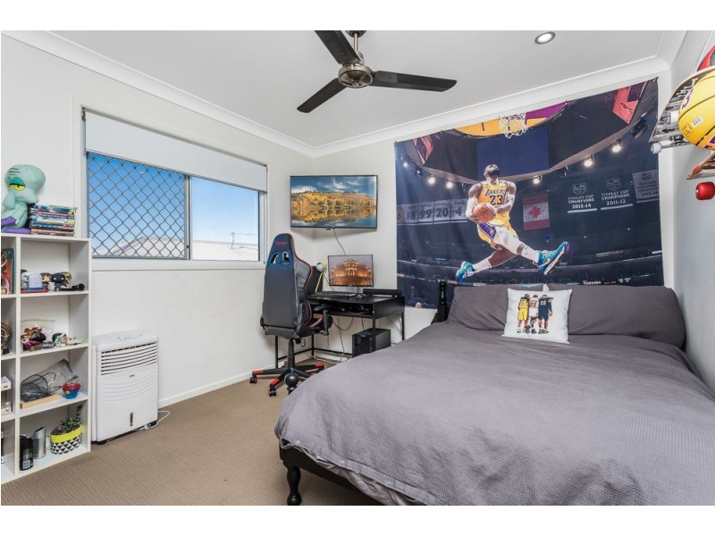 72 Mapleton Drive, North Lakes QLD 4509