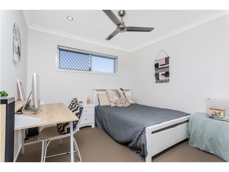 72 Mapleton Drive, North Lakes QLD 4509