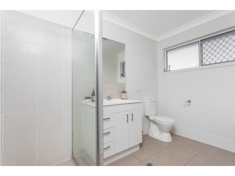 72 Mapleton Drive, North Lakes QLD 4509