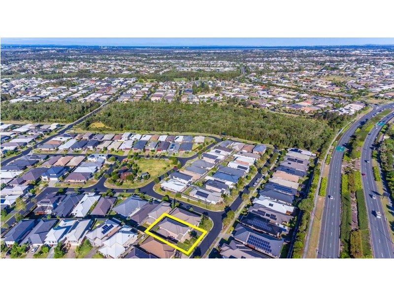 72 Mapleton Drive, North Lakes QLD 4509