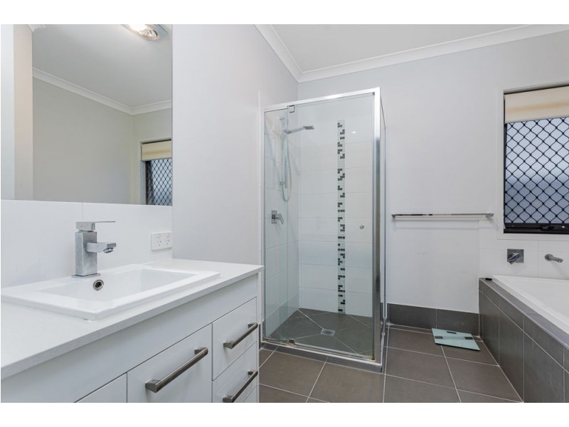 9 Llama Court, Dakabin QLD 4503