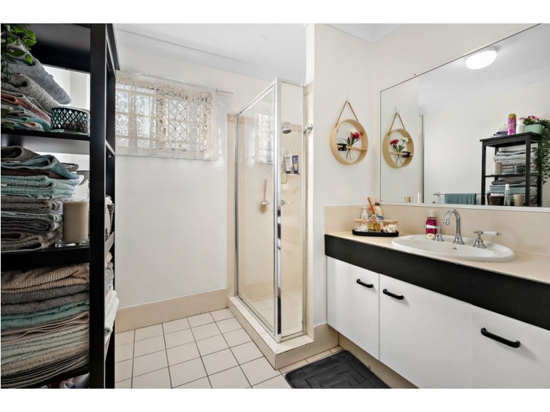 2/50 Sparkes St, Chermside QLD 4032