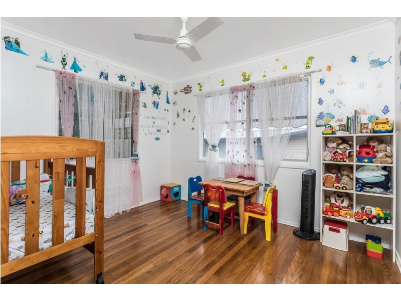 277 Macdonnell Road, Clontarf QLD 4019