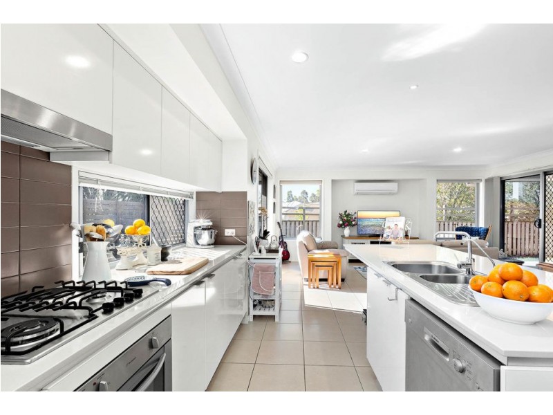 3 Central Green Drive, Narangba QLD 4504